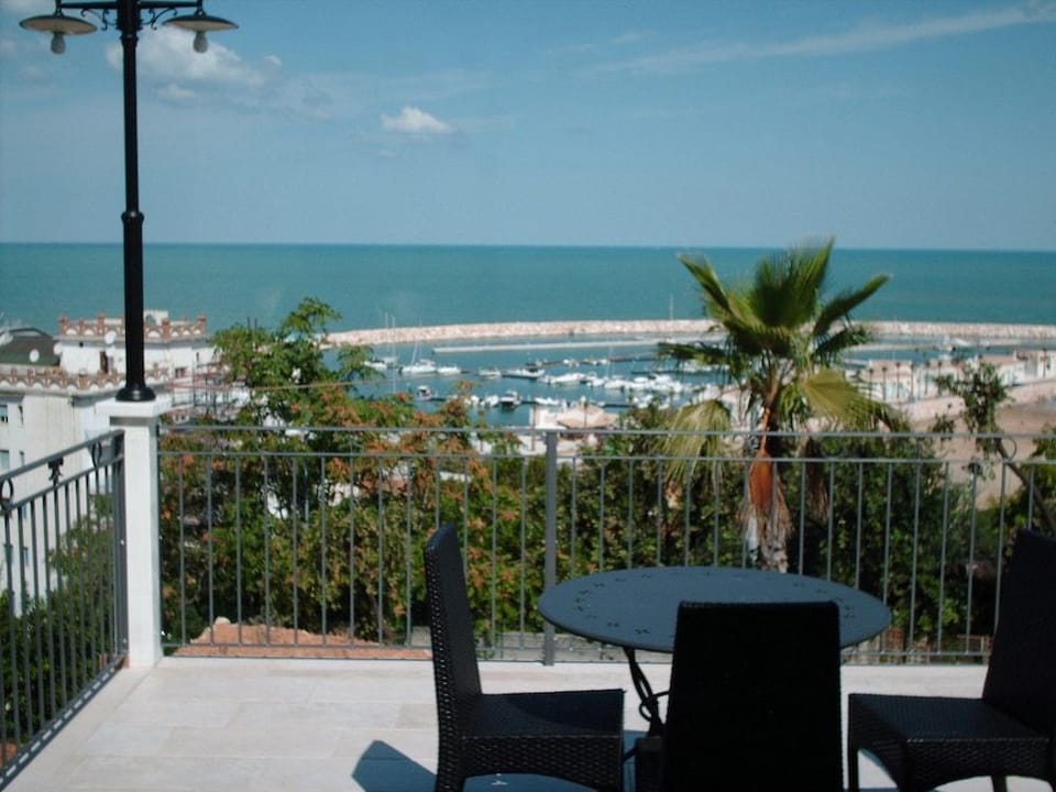 Albergo Villa Vittoria Hotel in Rodi Garganico
