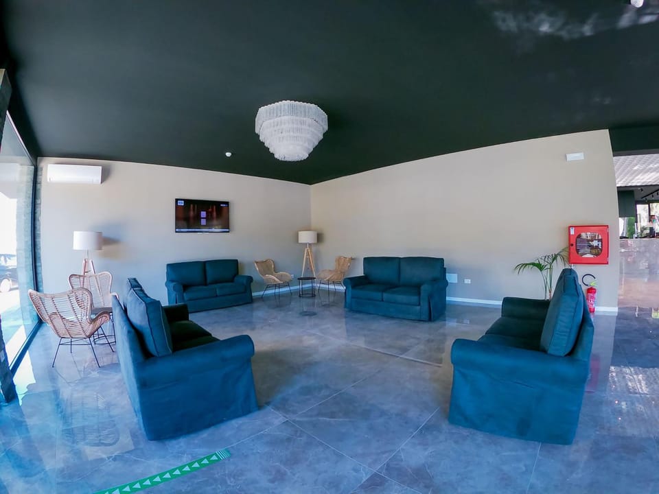 Shared lounge/TV area