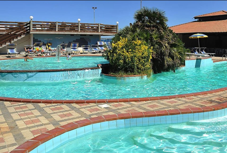 Swimming pool