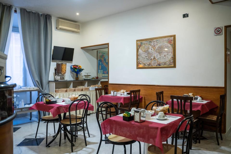 Hotel Ferrarese Hotel in Rome