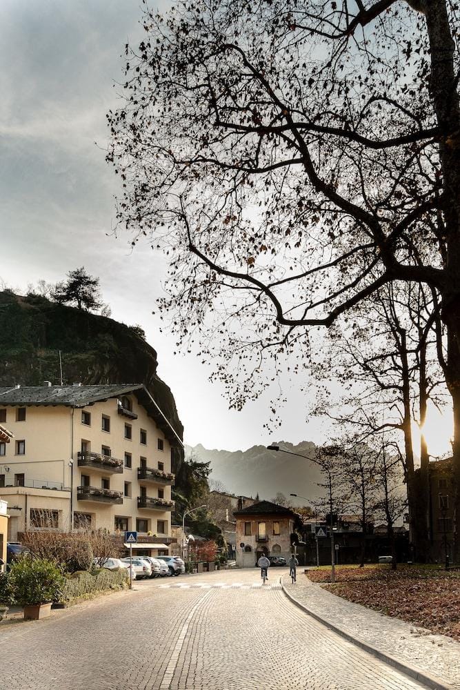 Hotel Crimea Hotel in Chiavenna