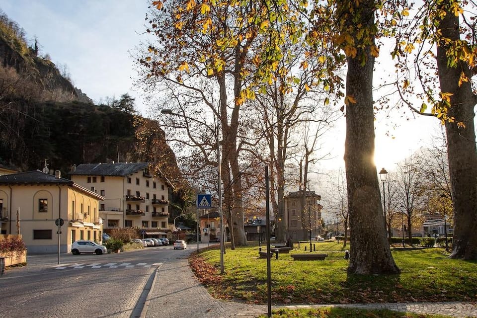 Hotel Crimea Hotel in Chiavenna