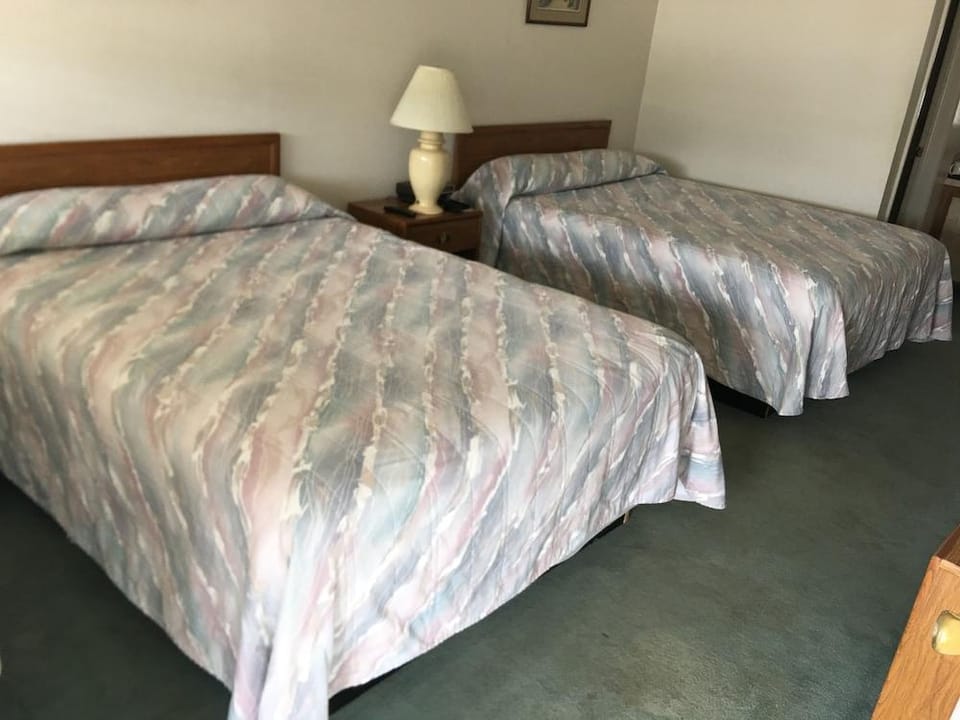 Flag's West Motel Hotel in Idaho