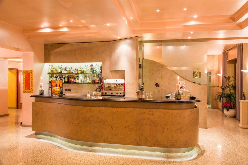 Bar/lounge