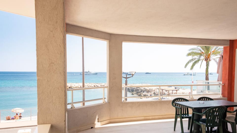 Hotel et Appartements Reine D'Azur Hotel in Roquebrune-Cap-Martin