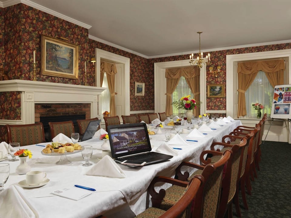 The Waring House Hotel in Ontario