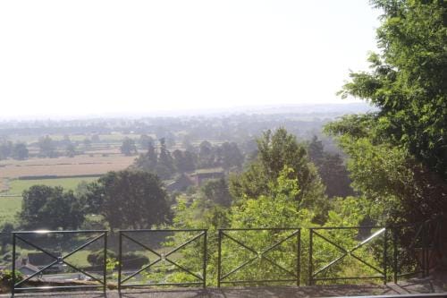 COMME UN COQ EN PATE Hotel in Bourgogne-Franche-Comté