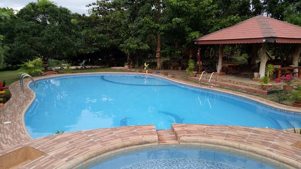 Wonderfarm Villa Hotel in Calabarzon
