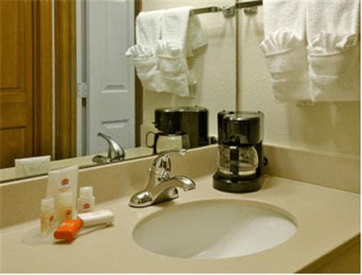 Indy Speedway Inn Hotel in Pike Township