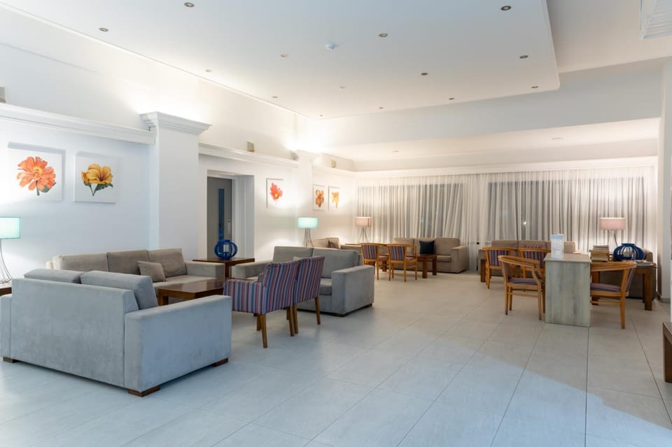Kefalos Damon Hotel Apartments Apartment hotel in Paphos