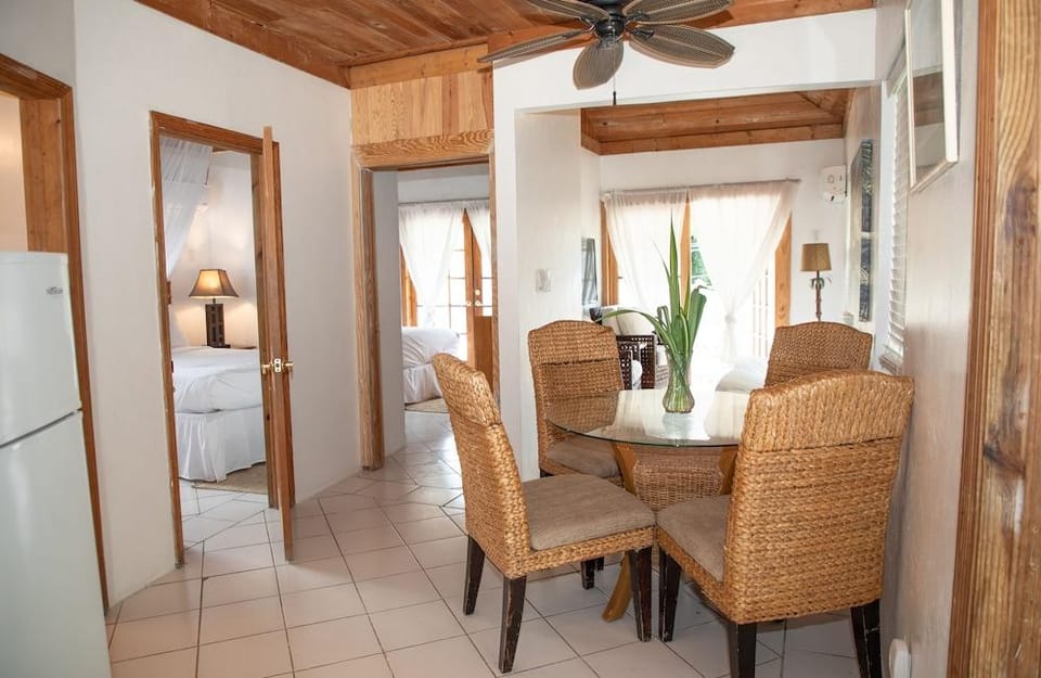 Tingum Village Hotel Hotel in North Eleuthera