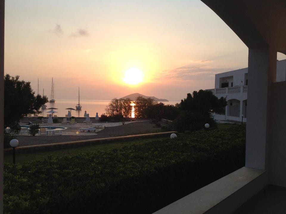 Tony's Beach Hotel Apartment hotel in Decentralized Administration of the Aegean