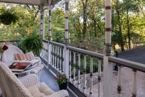 Arsenic and Old Lace Bed & Breakfast Inn Hotel in Eureka Springs