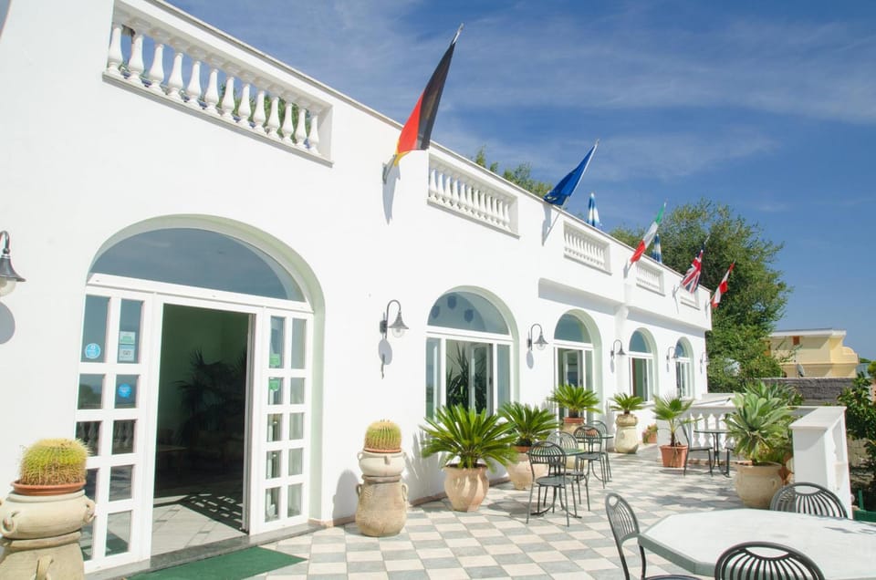 Hotel La Ginestra Hotel in Forio