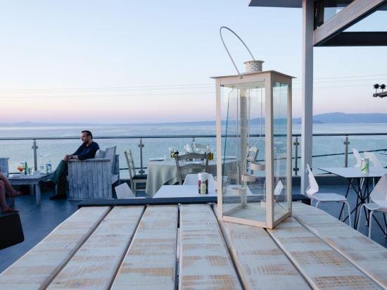 Alpha Luxury Suites Hotel in Halkidiki