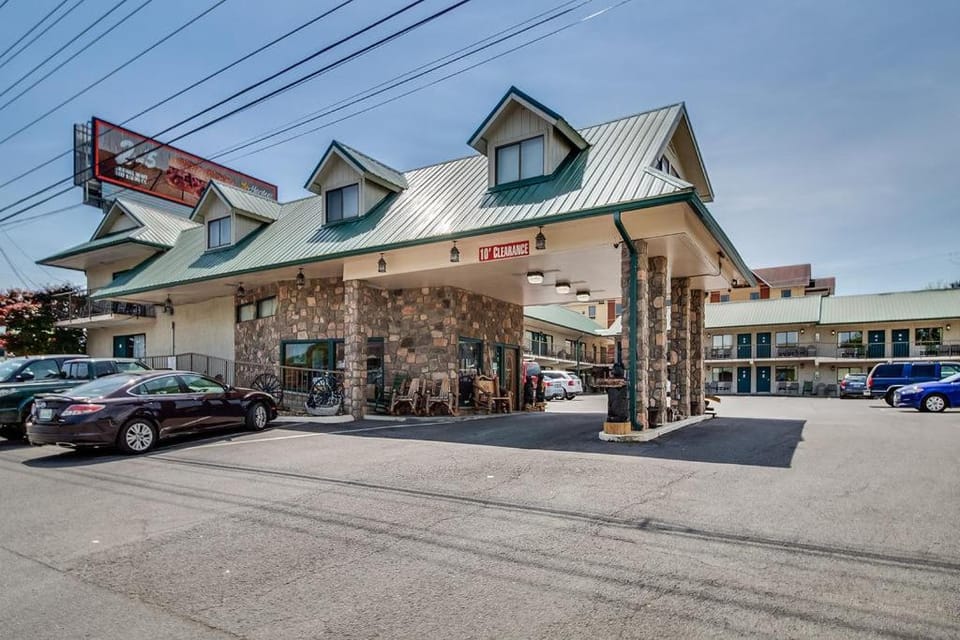 Mountain Breeze Motel Motel in Pigeon Forge