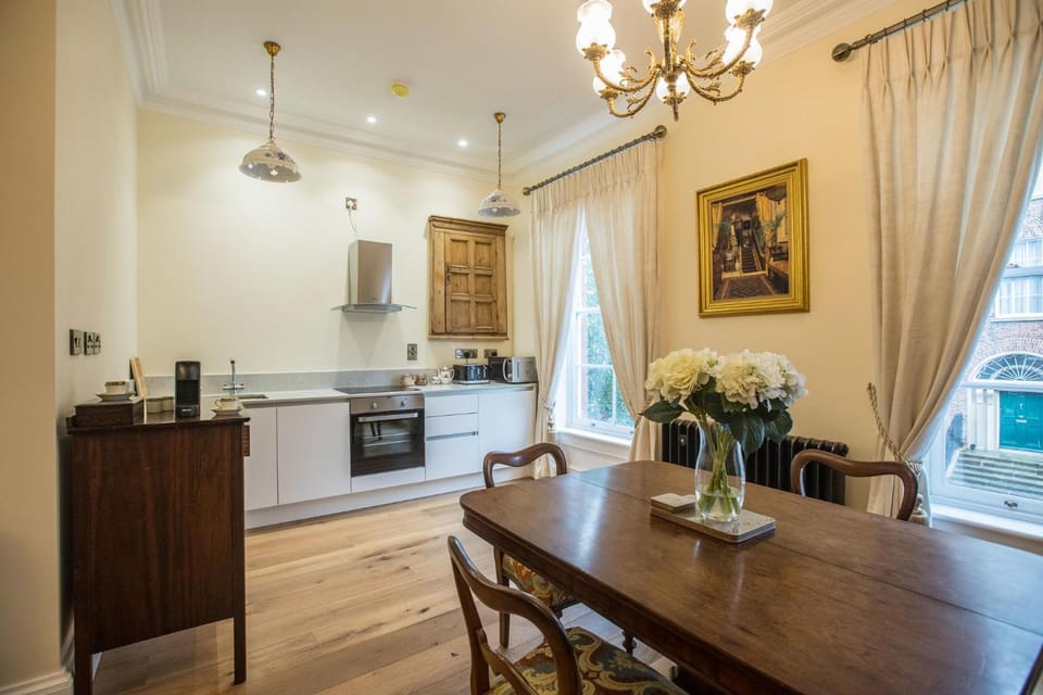 Bishop's Gate Hotel Hotel in Londonderry
