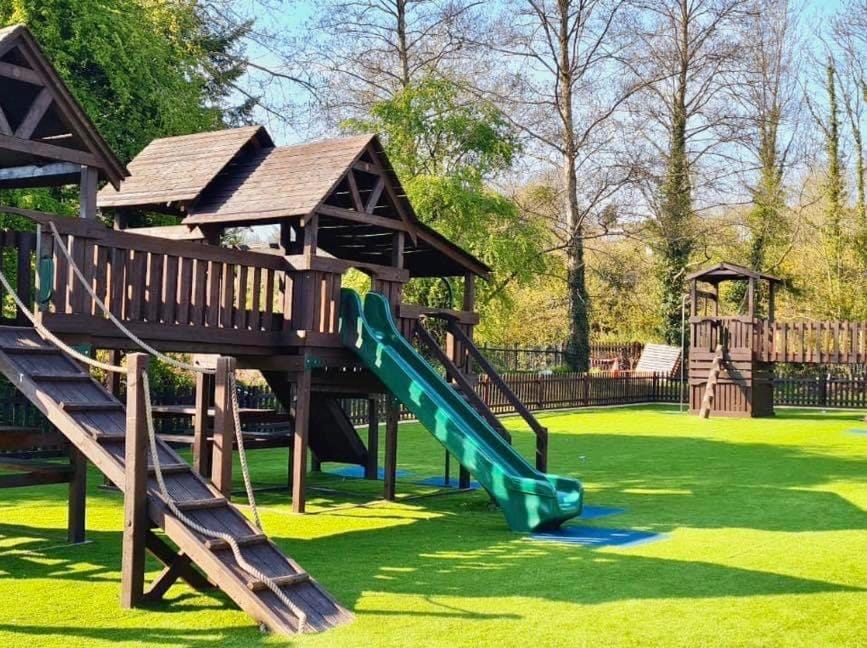 The Riverside inn Inn in England