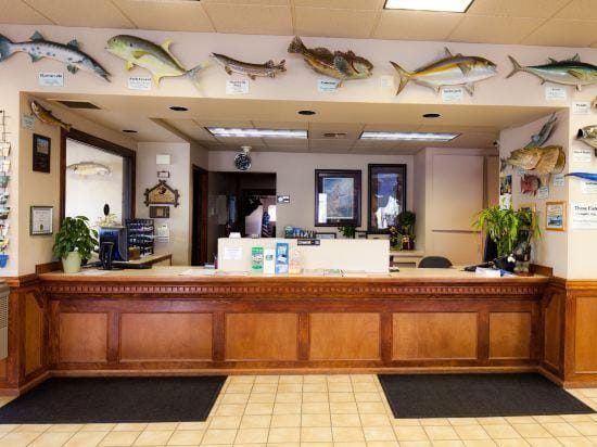 Benny's Colville Inn Hotel in Franklin D Roosevelt Lake