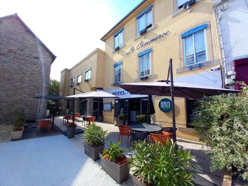 Logis Hotel Restaurant Le Commerce Hotel in Brittany
