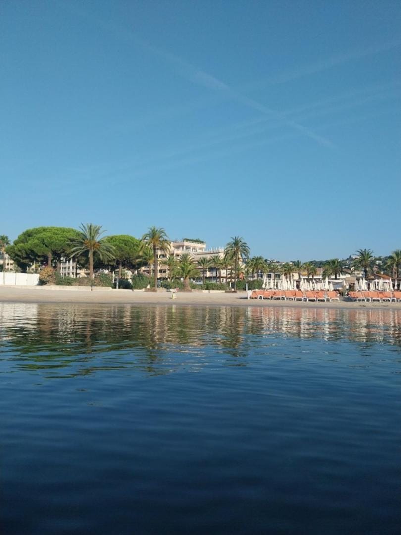Hotel de charme CECIL Hotel in Antibes