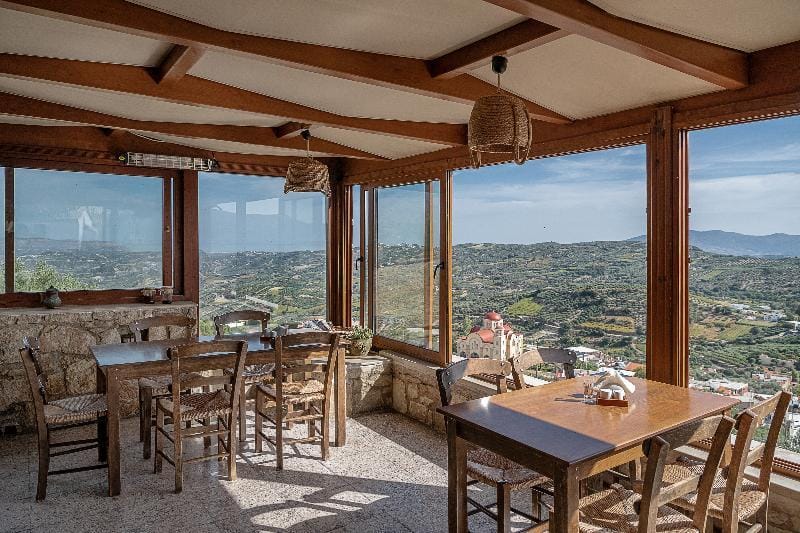 Earino Hotel in Crete