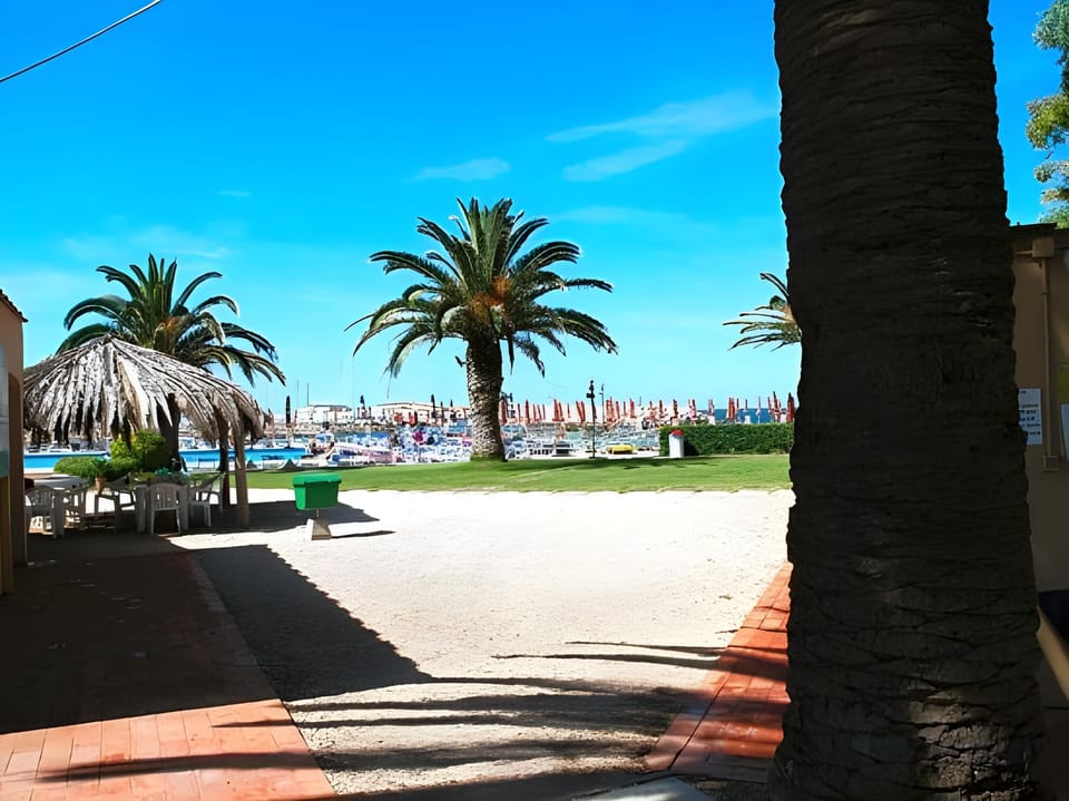 Hotel Baia Del Sole Hotel in Civitavecchia