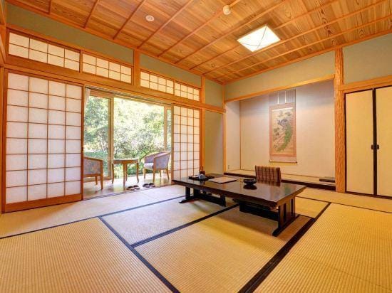 Shisuien Hotel in Japan