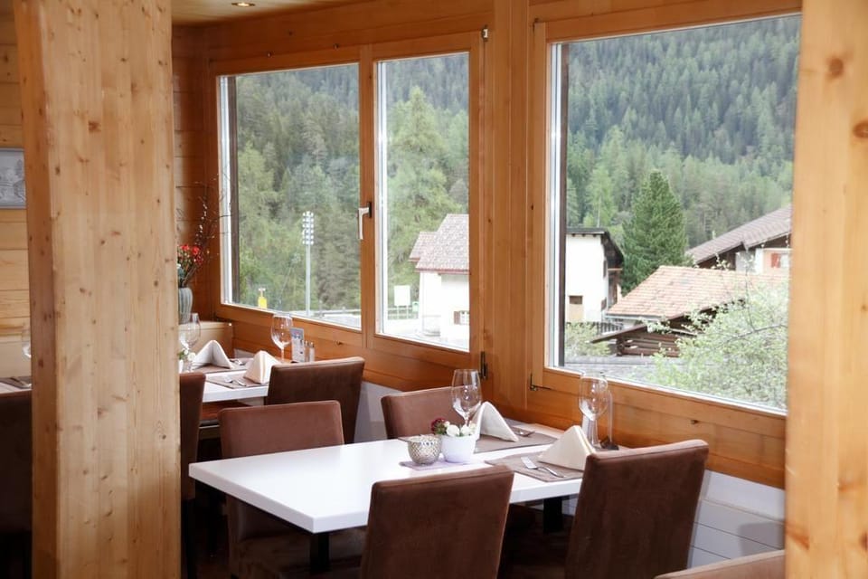 Hotel Sonnenhalde Hotel in Canton of Grisons