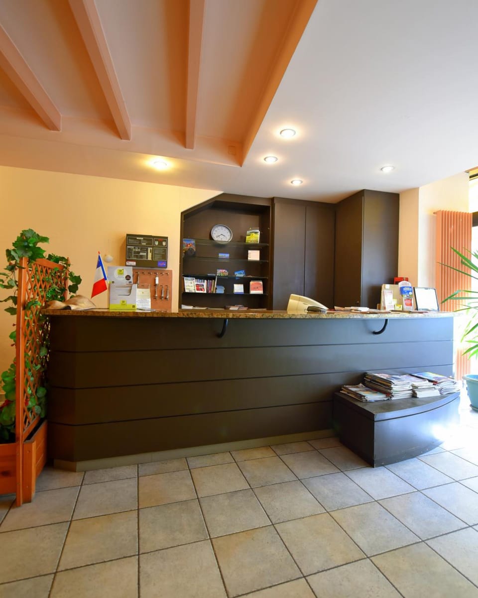 Logis Hotel Saint Jacques Hotel in Valence