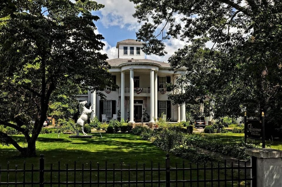 Allegiance Bed and Breakfast Hotel in New York