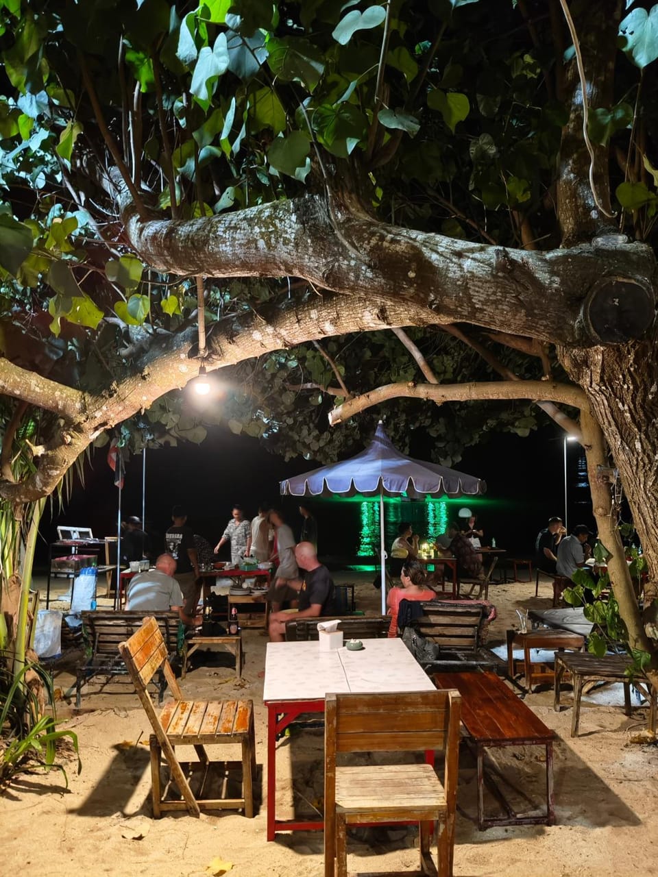 Yuyu golden beach hotel Resort in Koh Chang Tai
