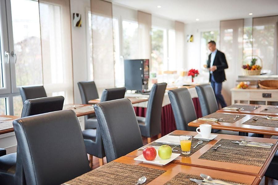 Le Leman Hotel Hotel in Montreux