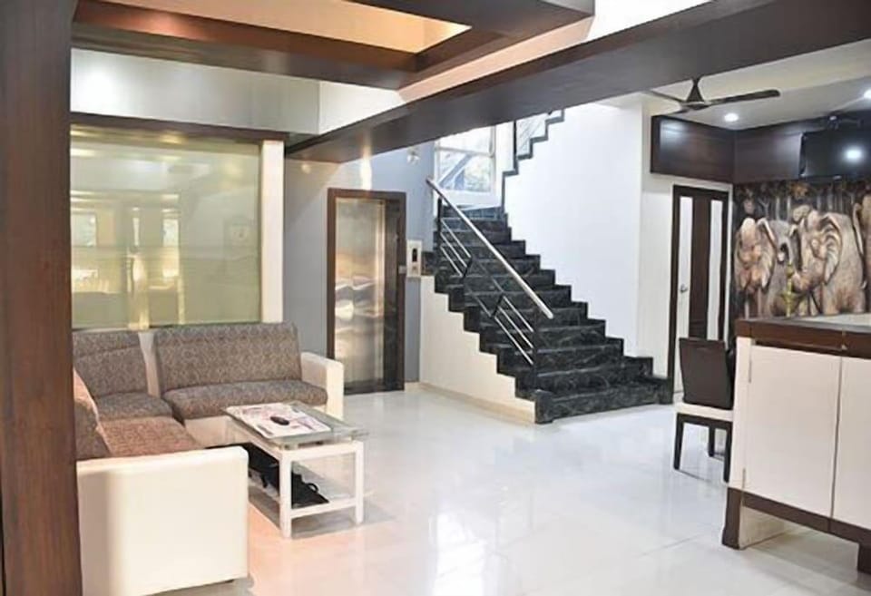 Hotel South Coast Hotel in Thane
