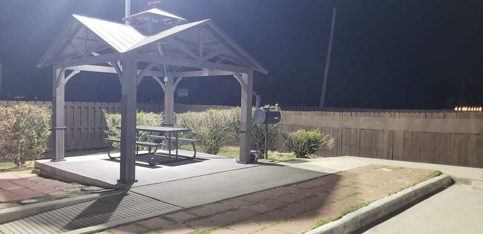 Highlands Suites Hotel in Baytown