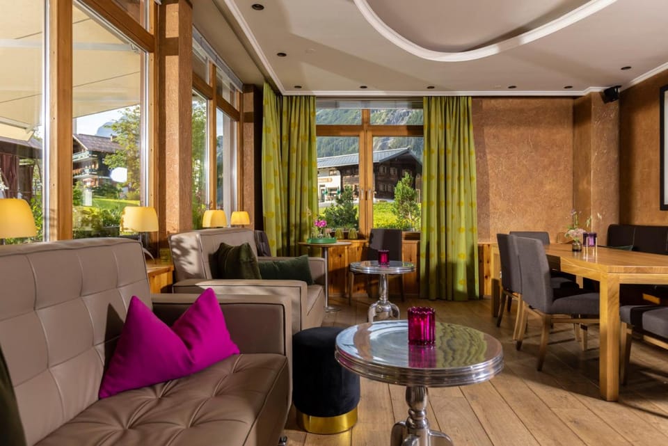Bar/lounge