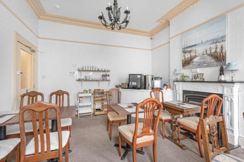 Summerlands Guest House Hotel in Torquay