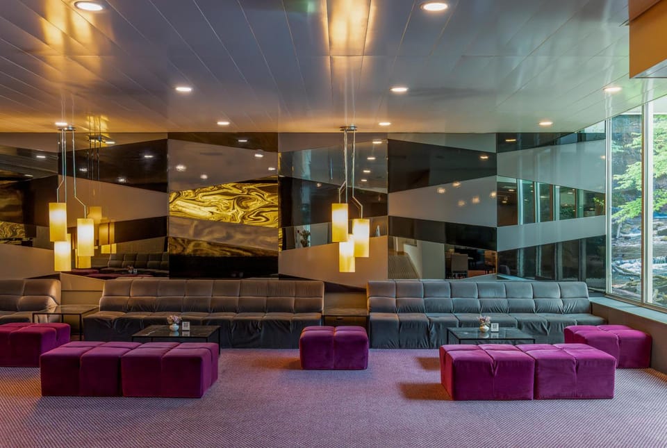 Bar/lounge