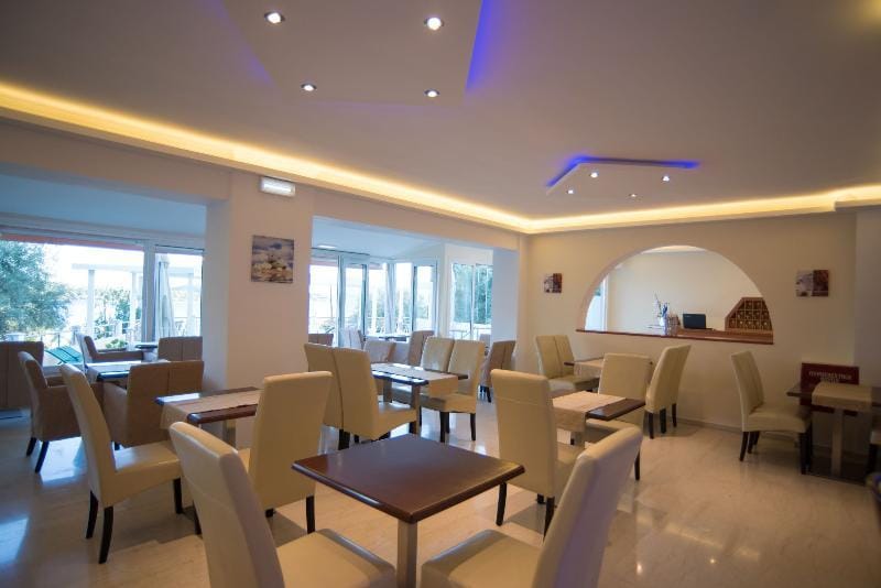 Oasis Hotel Hotel in Lefkada, Lefkada Municipality, Greece