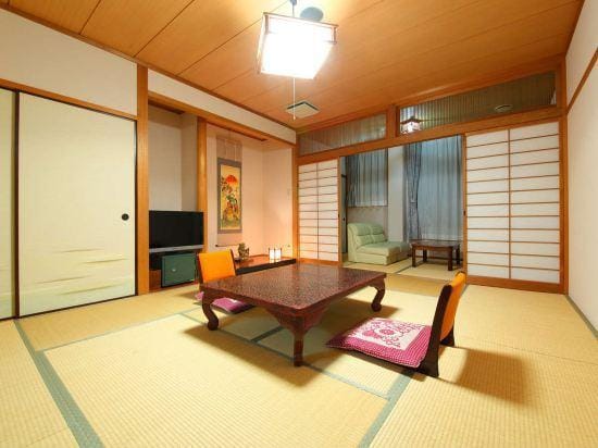 Hatsuneso Shinkan Hotel in Japan