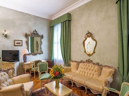Best Western Plus Hotel Villa Tacchi Hotel in Veneto