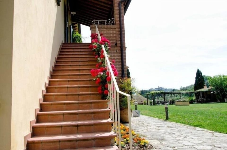 Agriturismo Podere Bucine Basso Hotel in Tuscany