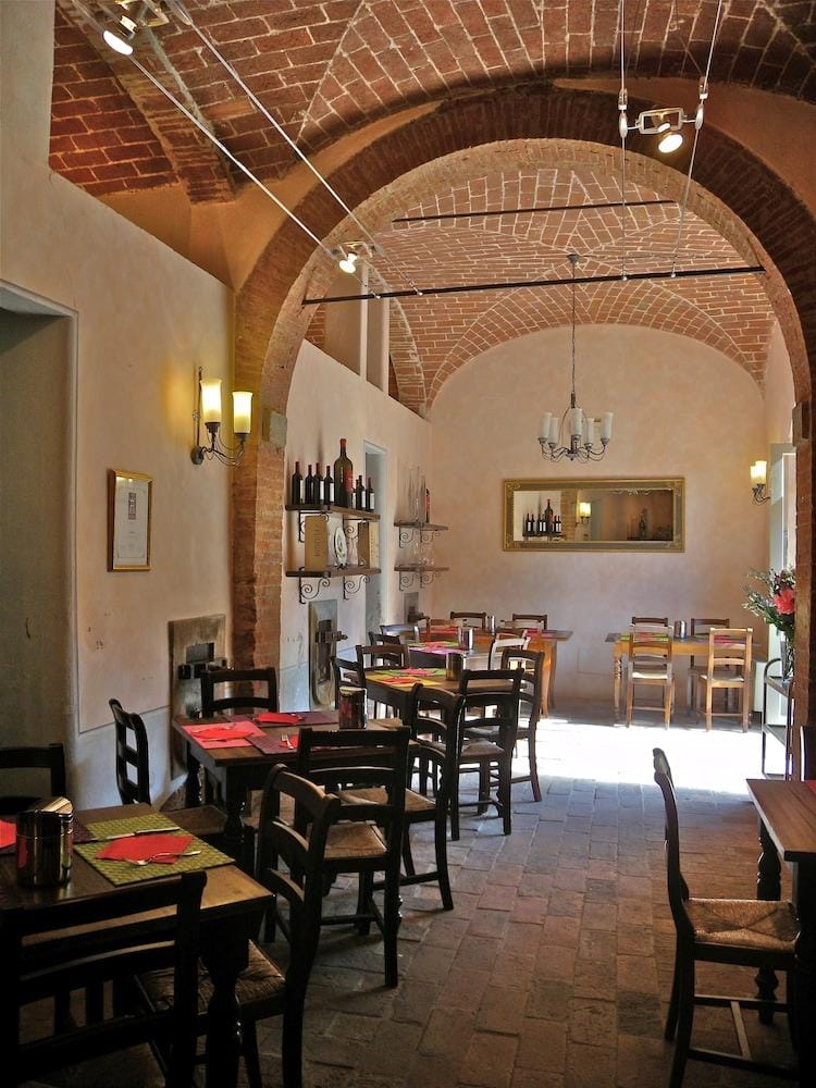 Borgo Colleoli Resort Hotel in Tuscany