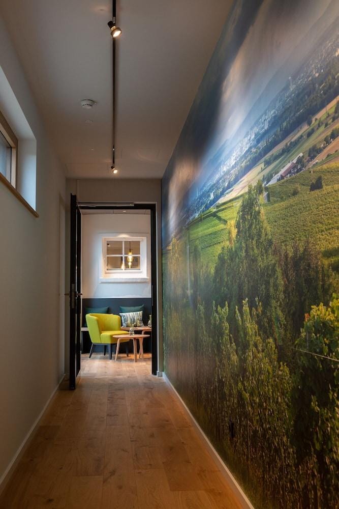 Gasthaus Und Hotel Zum Lowen Hotel in Weil am Rhein