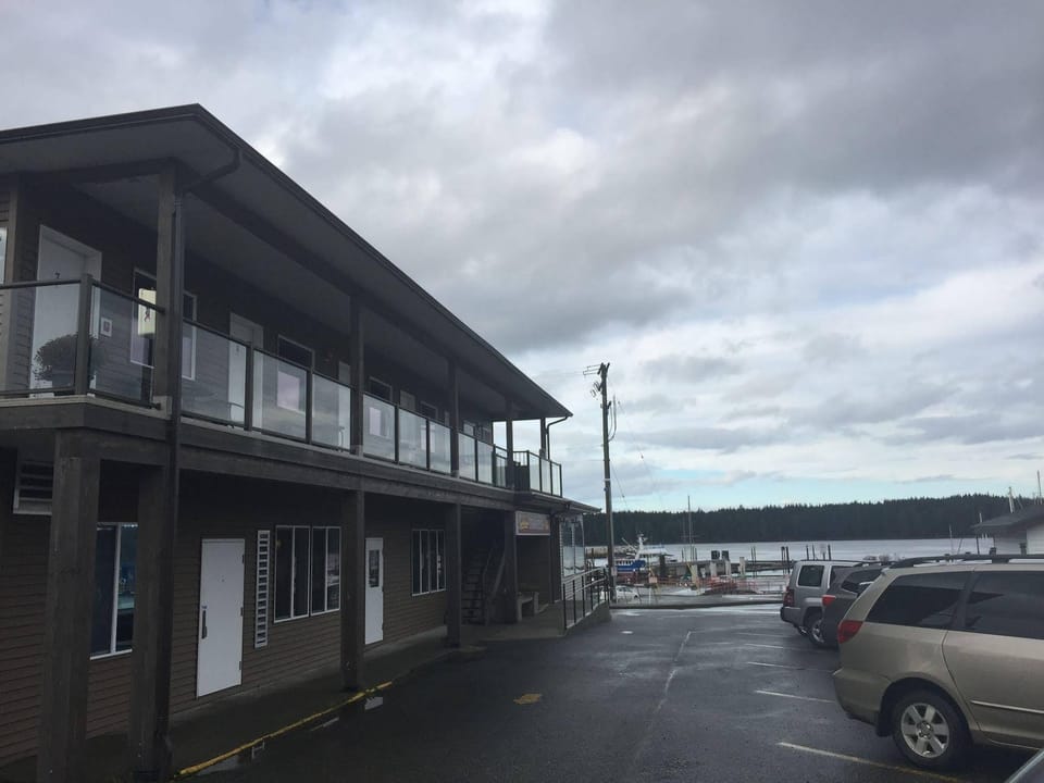 Sportsman's Inn on the Harbour Front Hotel in Vancouver Island