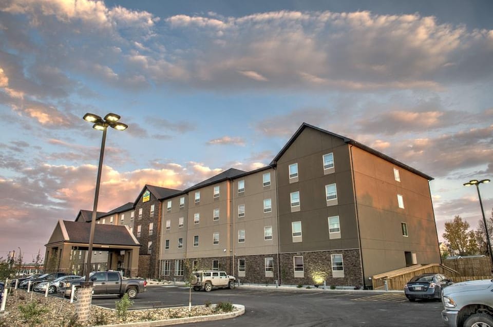 Western Star All Suites Signature Hotel Hotel in Saskatchewan