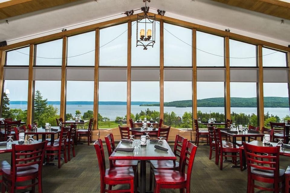 Silver Dart Lodge Hotel in Baddeck