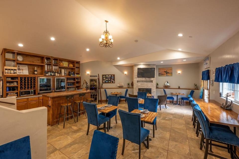 Wharf Master's Inn Hotel in Point Arena