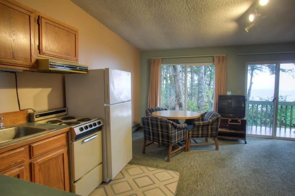 Ocean Crest Resort Hotel in Moclips