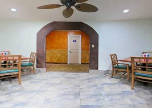 Econolodge Junction Hotel in Rio Grande